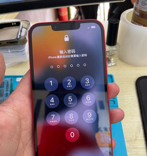 iPhone13手机如何设置双卡功能（简单教你使用iPhone13的双卡功能，解放通信便捷生活）